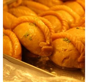 Buy Khova Puri - Karachi Bakery 1lb at indiansbasket.com