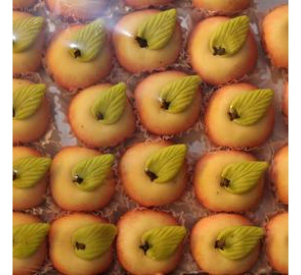 Buy Kaju Apple - Karachi Bakery 1lb at indiansbasket.com